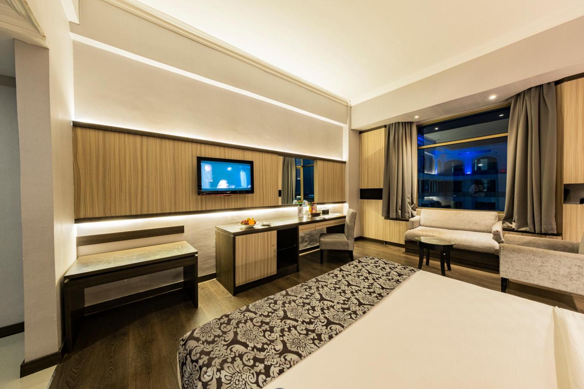 Grand Jatra Hotel Pekanbaru Exterior foto